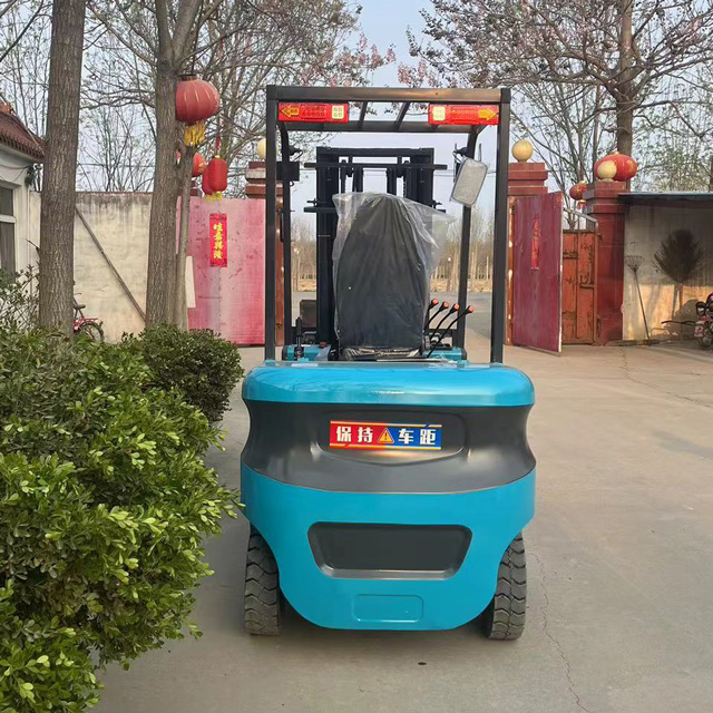 Custom 2.5 Ton Diesel Forklift - огляд і ціна Heavy Equipment Logistics